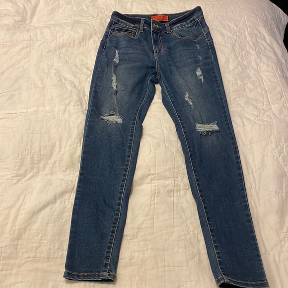 Jeans - Picture 1 of 3